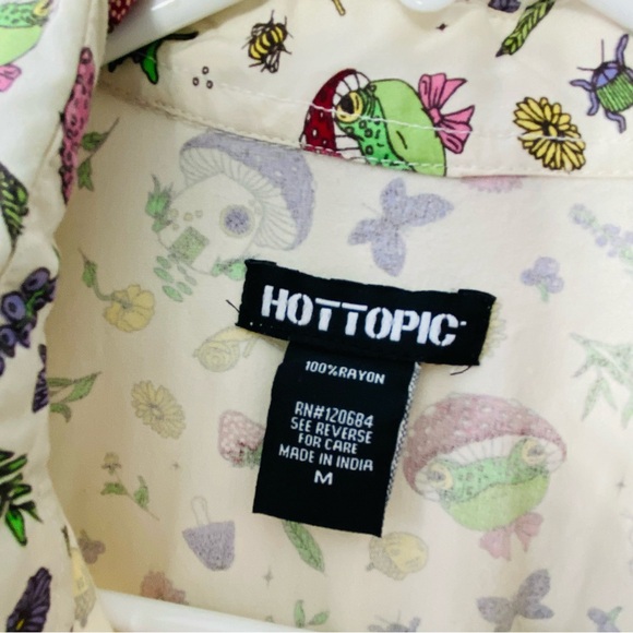 HOT TOPIC Frog Mushroom Rabbit Top - Picture 5 of 5